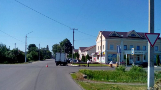 В Борисоглебске в ДТП пострадали несовершеннолетний мотоциклист и 5-летний ребенок